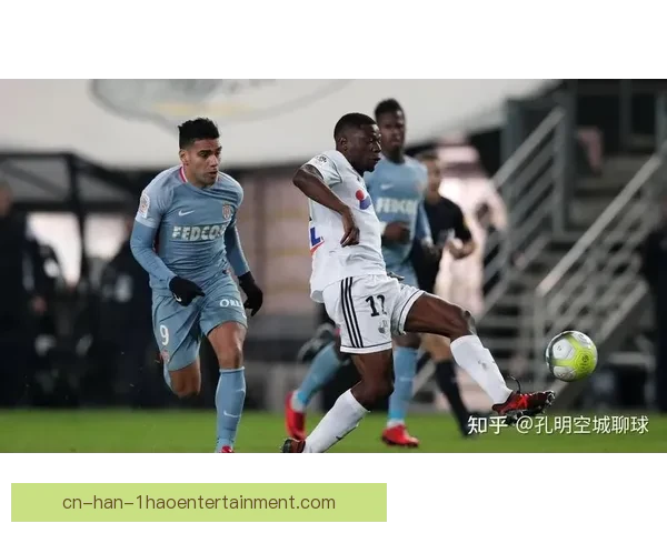 AC米兰主场2-1逆转巴黎圣日耳曼晋级欧冠八强